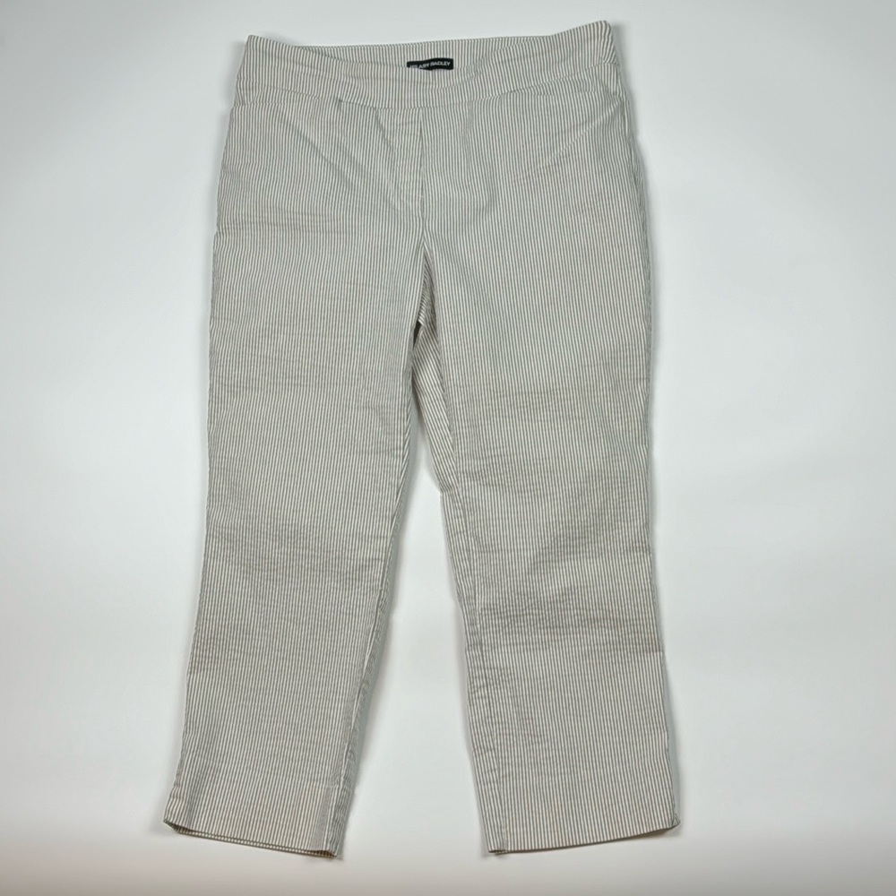 HILARY RADLEY™️ Size L Tan/White Pinstriped Seersucker Pull-on Ankle Pants